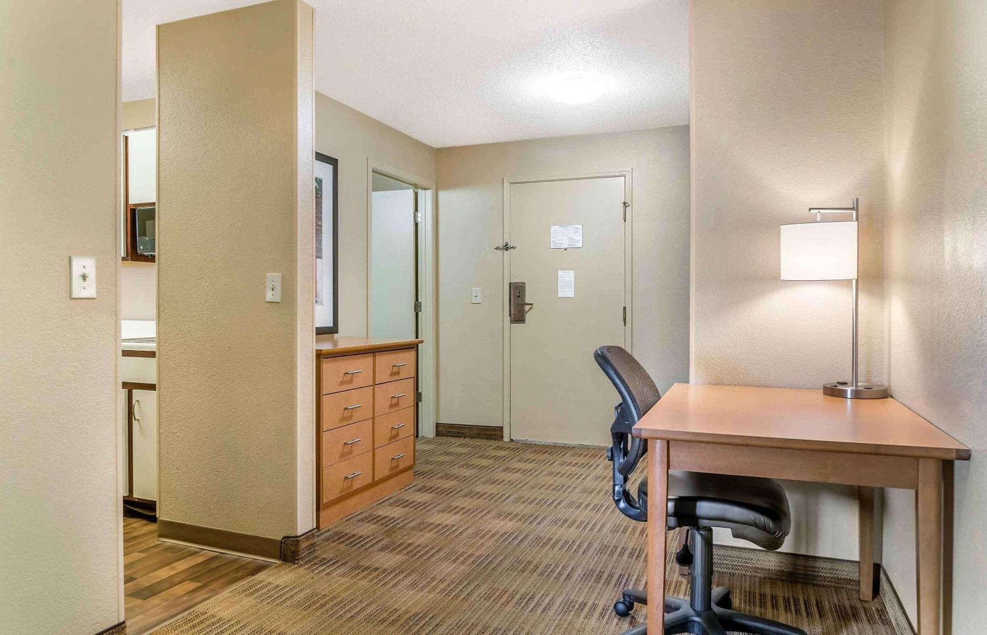 Extended Stay America Select Suites - Detroit - Ann Arbor - University South Exterior foto